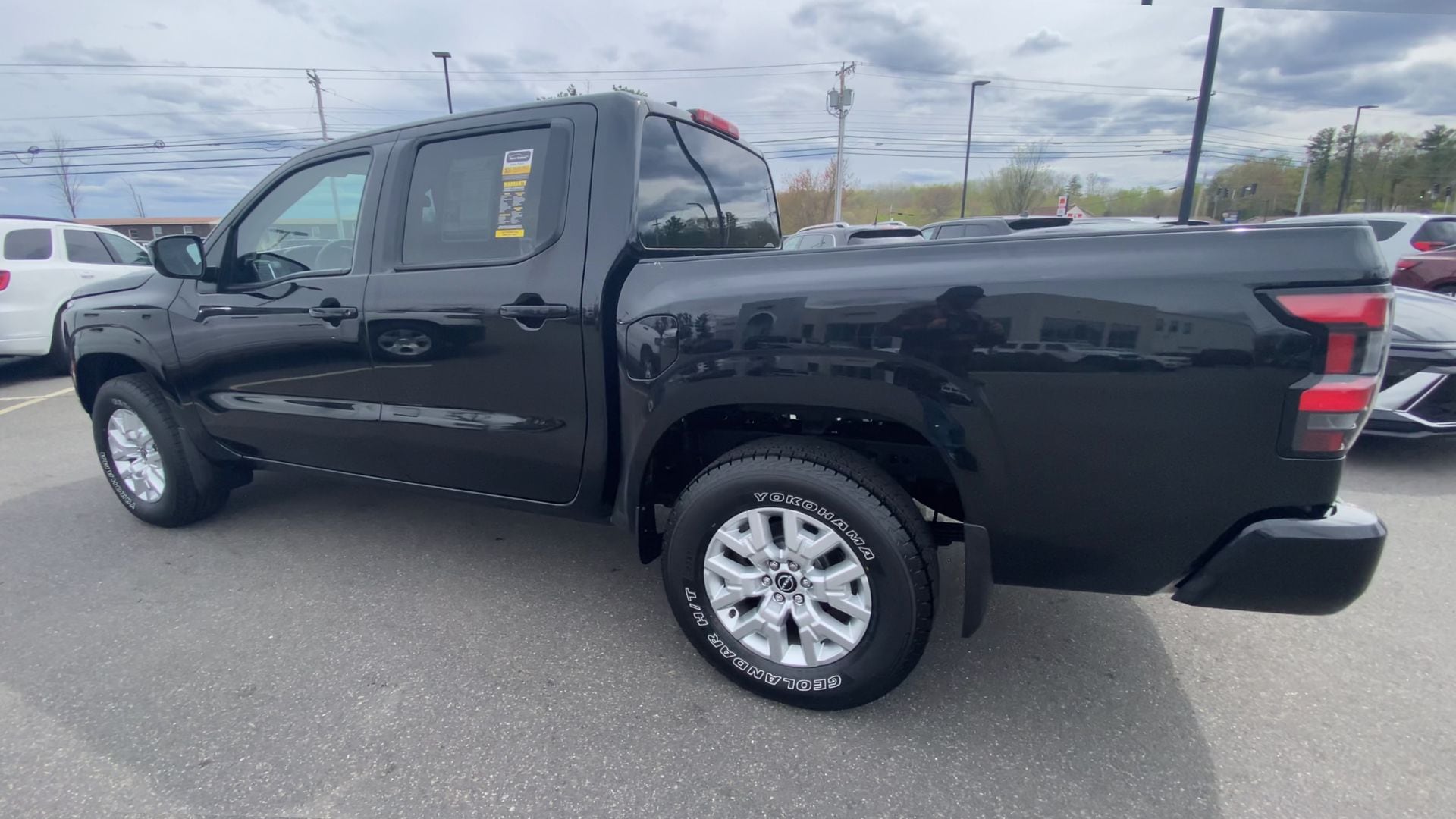 2023 Nissan Frontier SV - Photo 8