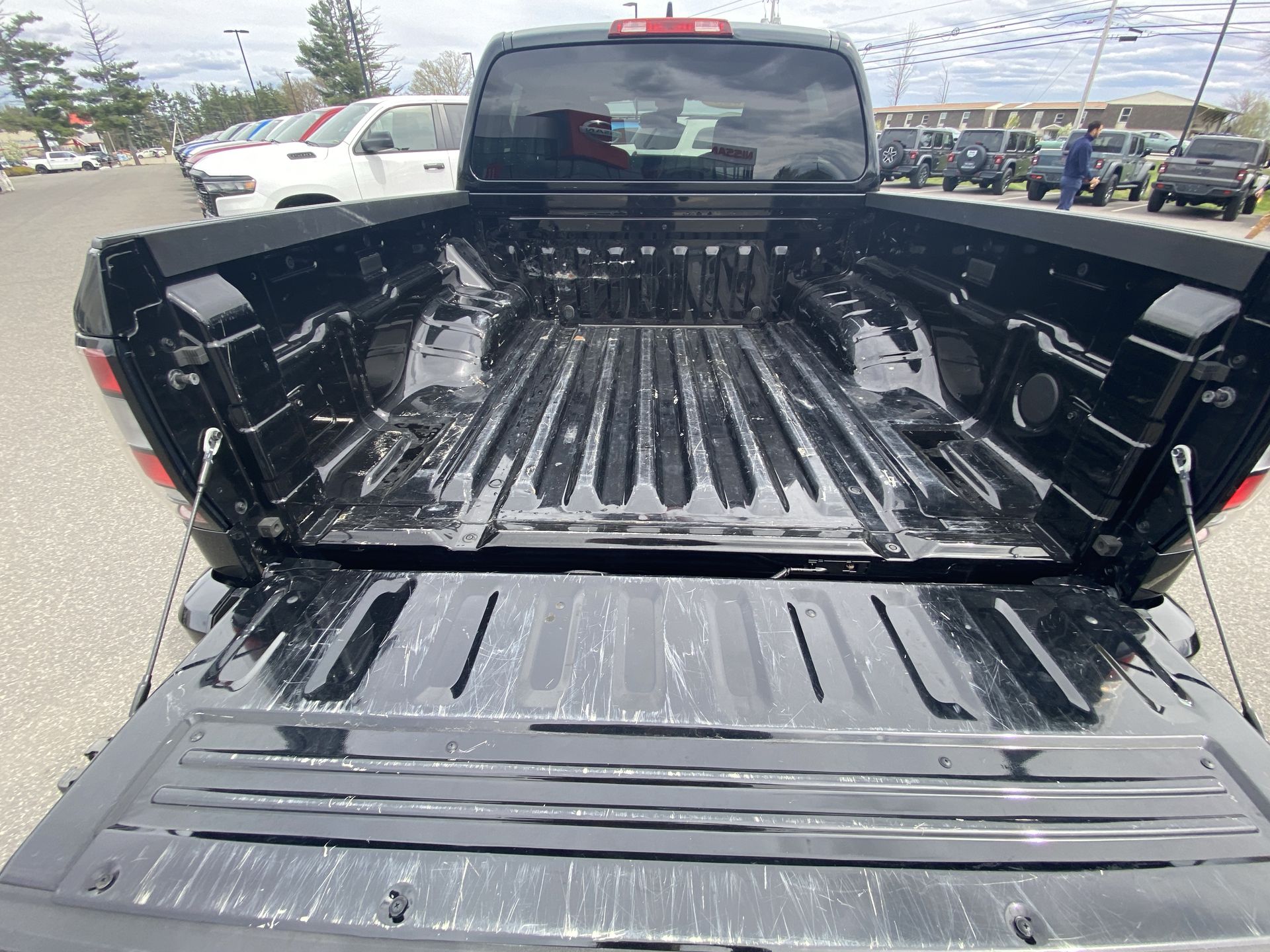 2023 Nissan Frontier SV - Photo 22