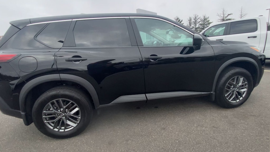 Used 2023 Nissan Rogue S SUV