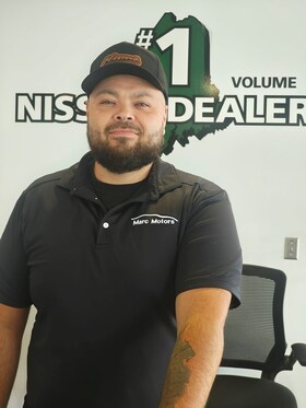 Staff member Alberto Gonzalez from ID_4f47d4d7525b