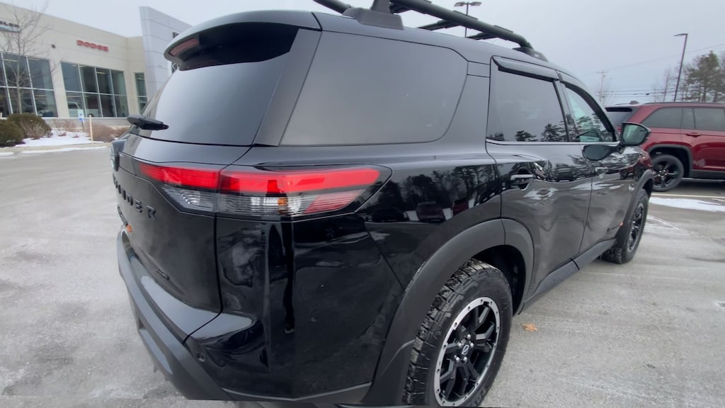 Used 2024 Nissan Pathfinder SUV