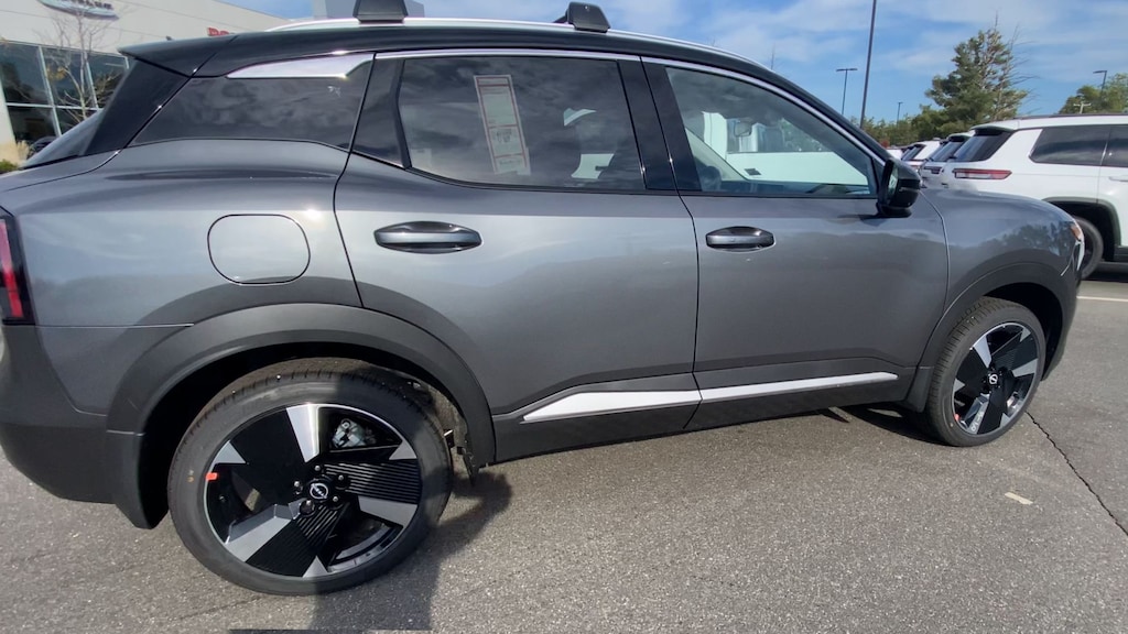 New 2026 Nissan Kicks SR SUV