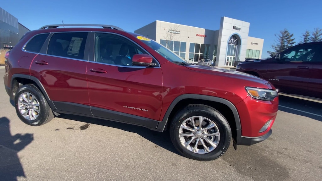 Used 2021 Jeep Cherokee Latitude Plus SUV