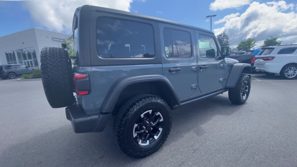 Used 2025 Jeep Wrangler Rubicon SUV