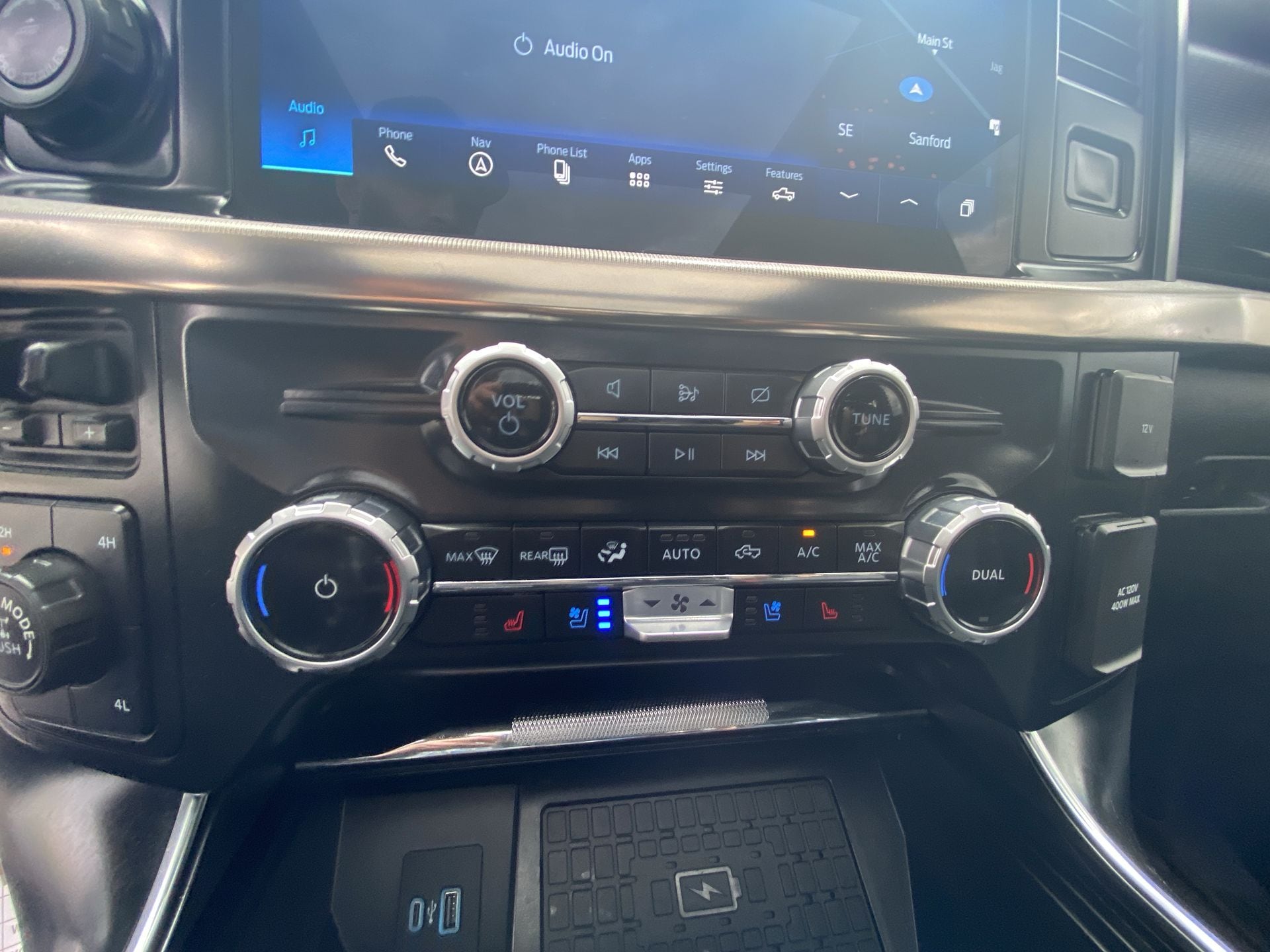 2023 Ford F-150 Raptor - Photo 18