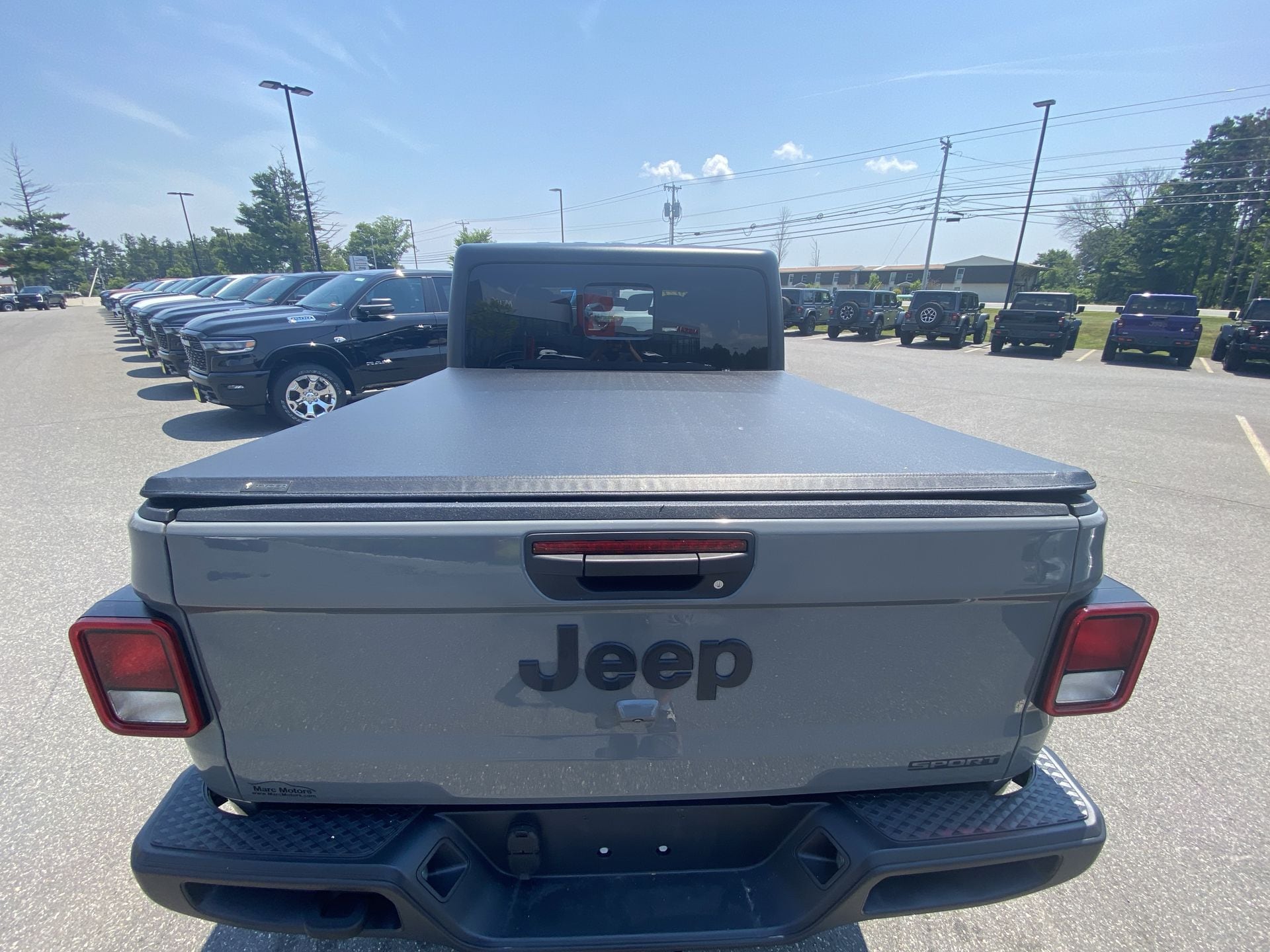 2021 Jeep Gladiator Sport S - Photo 23