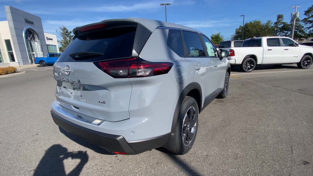 New 2026 Nissan Rogue SV SUV