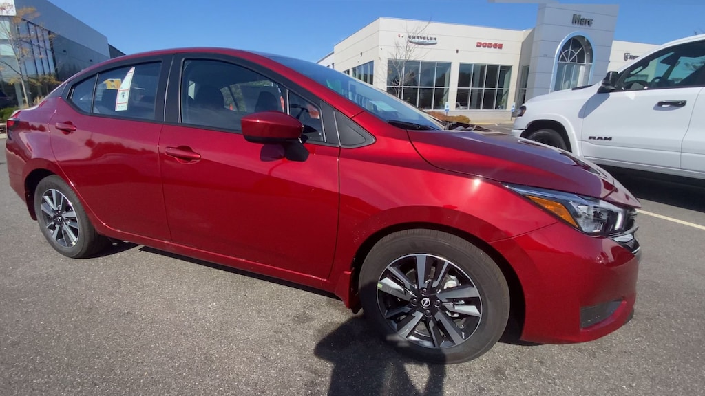 New 2025 Nissan Versa 1.6 SV Sedan