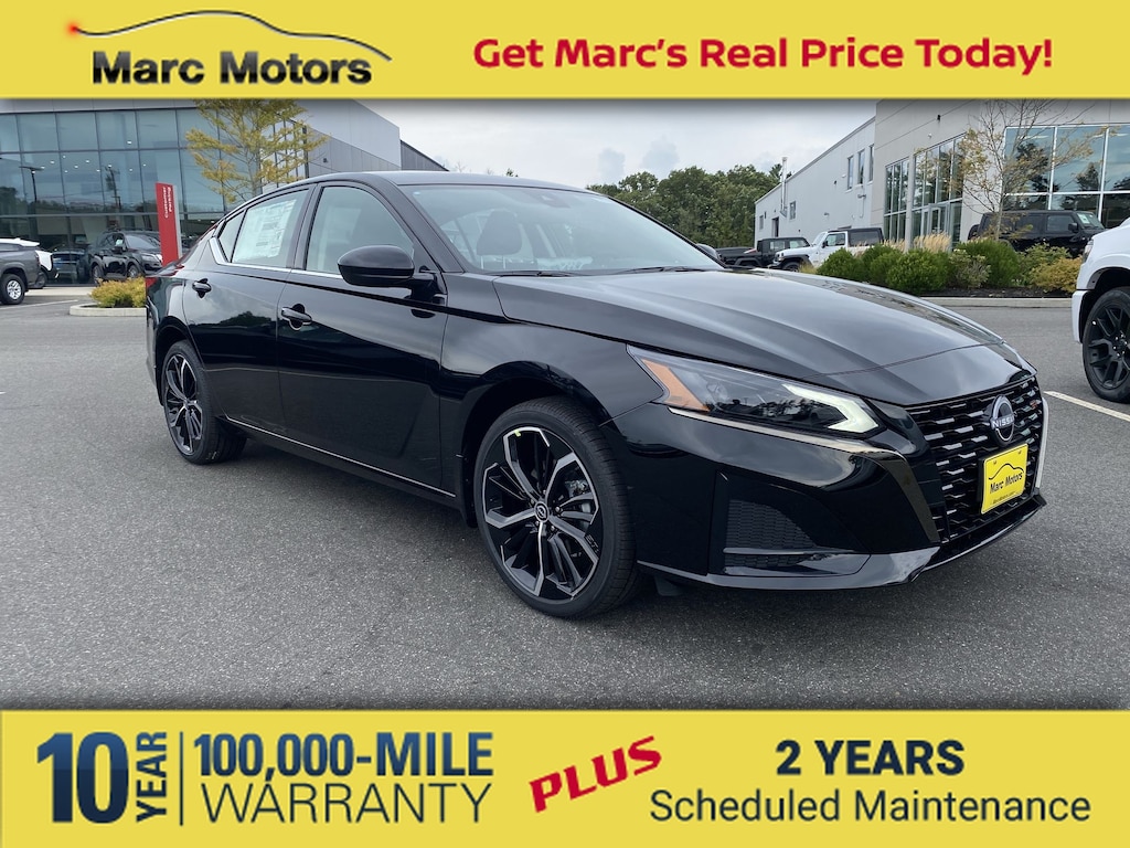 Used 2025 Nissan Altima SR Sedan