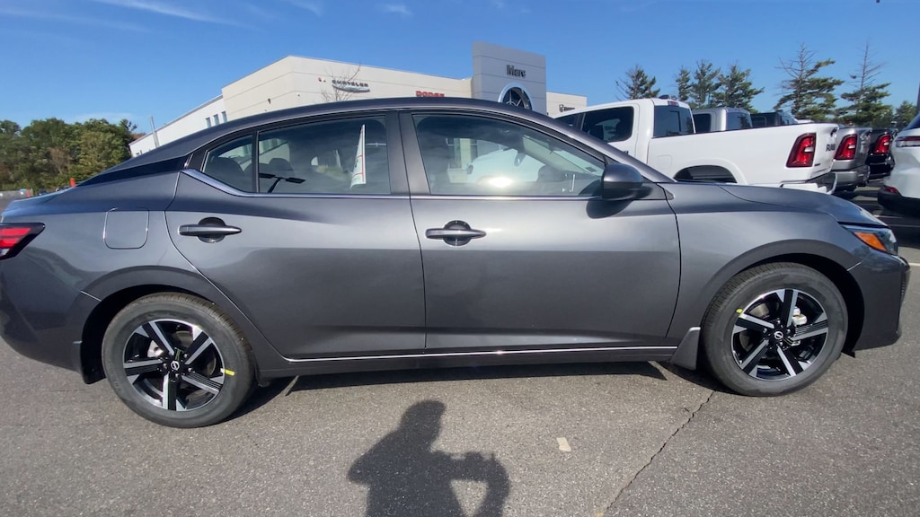 New 2025 Nissan Sentra SV Sedan