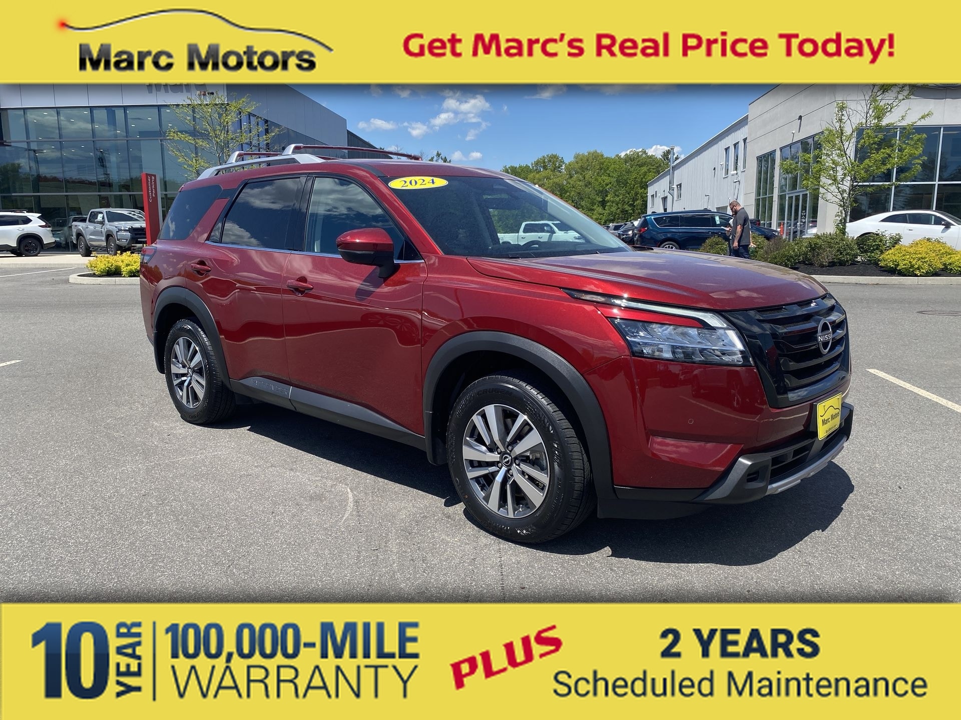 2024 Nissan Pathfinder SL's photo