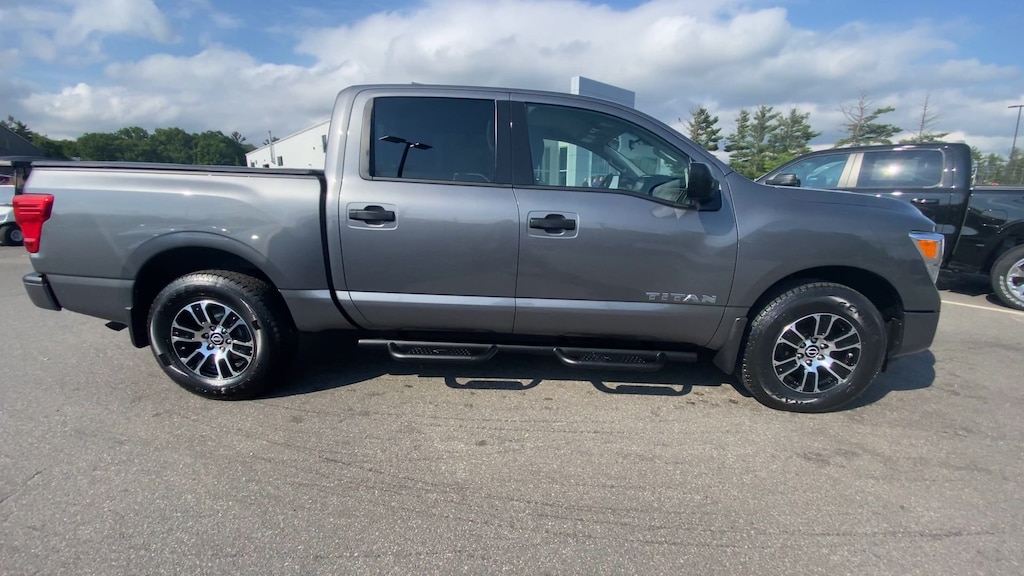 Used 2024 Nissan Titan Truck Crew Cab