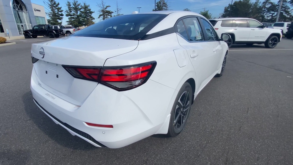 New 2025 Nissan Sentra SV Sedan