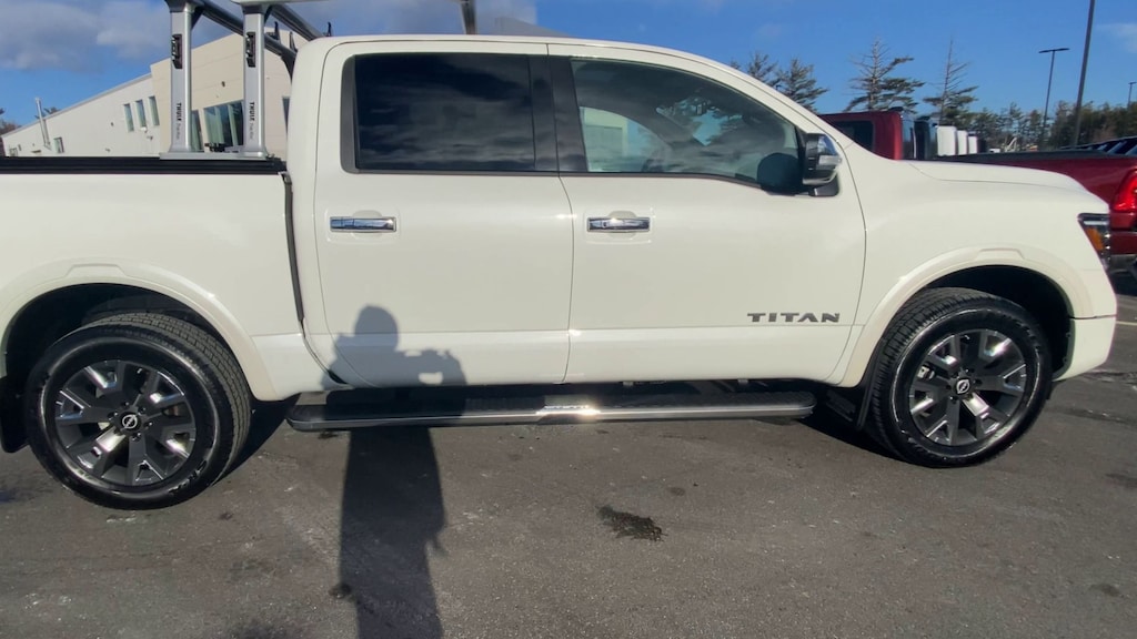 Used 2024 Nissan Titan Truck Crew Cab