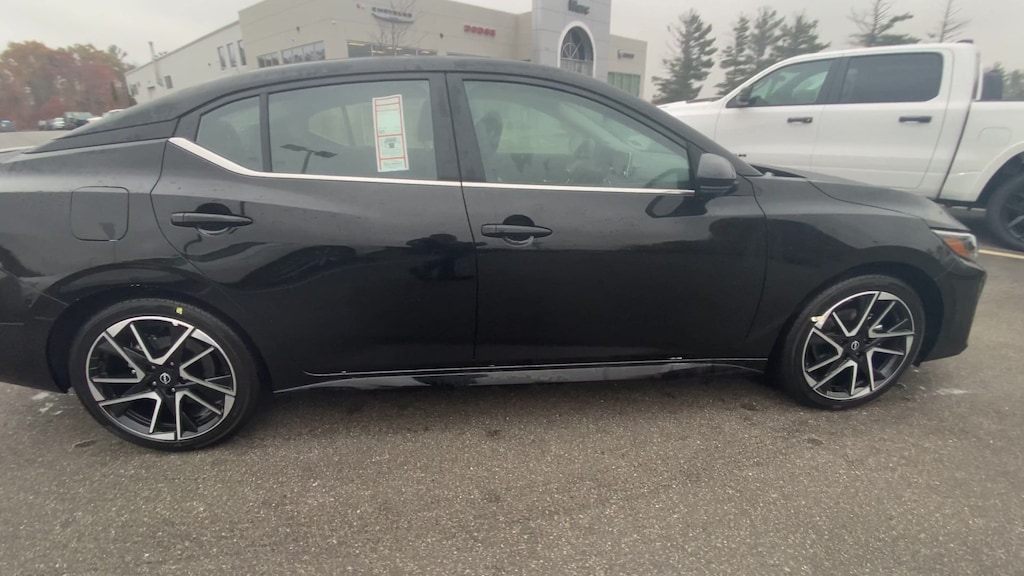 New 2025 Nissan Sentra SR Sedan