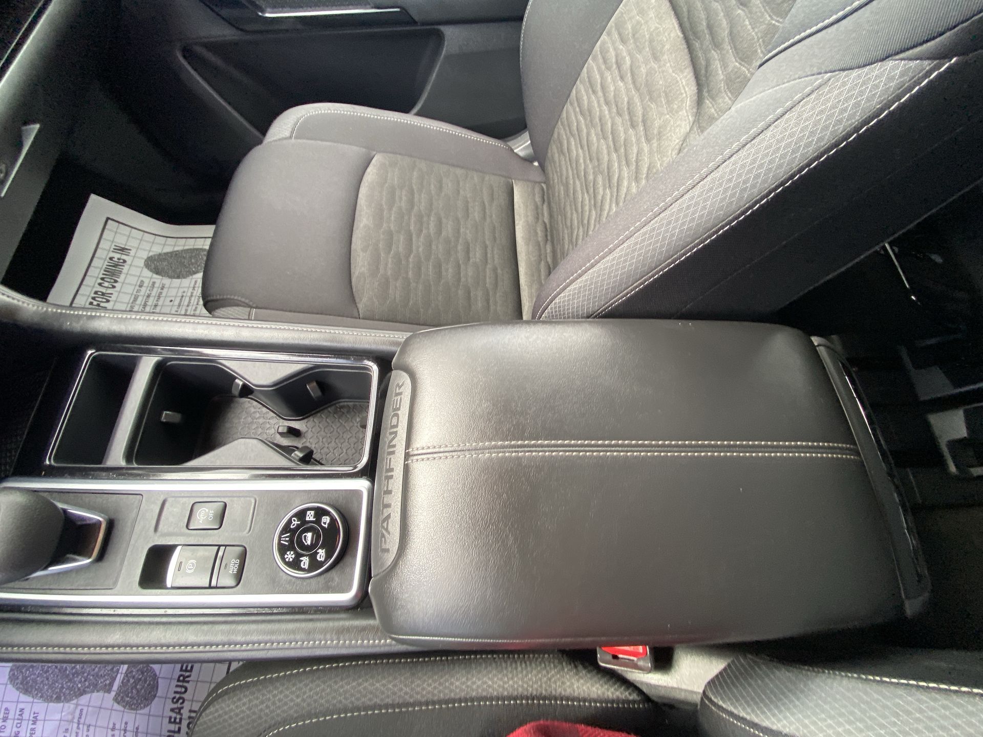 2025 Nissan Pathfinder SV - Photo 20