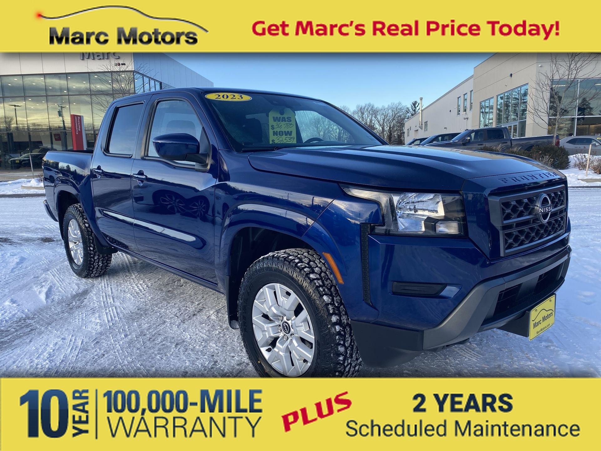 2023 Nissan Frontier SV's photo