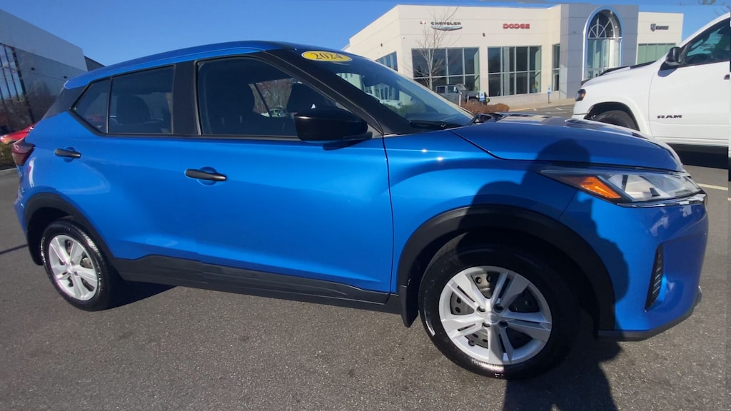 Used 2024 Nissan Kicks S SUV
