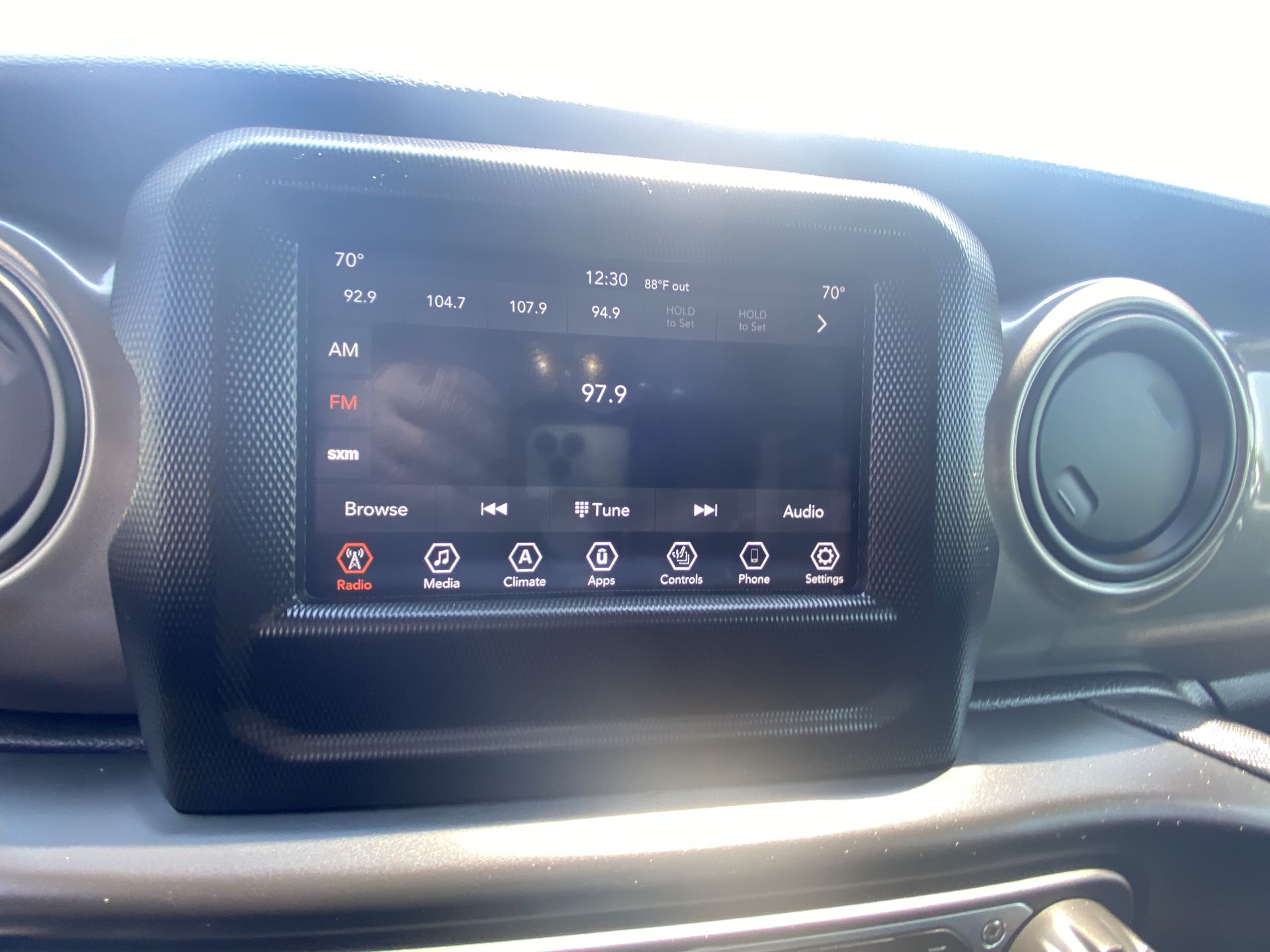 2021 Jeep Gladiator Sport S - Photo 16