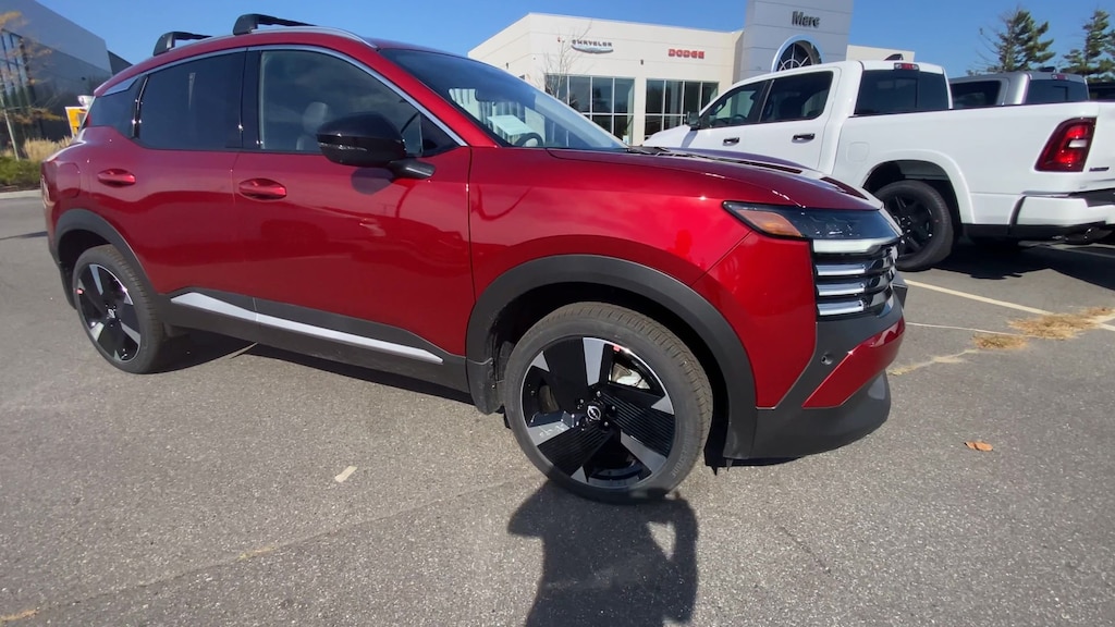 New 2026 Nissan Kicks SR SUV