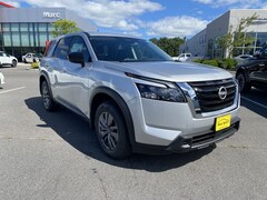 2025 Nissan Pathfinder S SUV