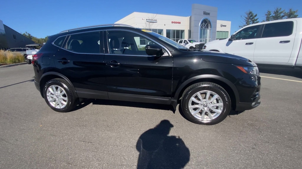 Used 2021 Nissan Rogue Sport SV SUV
