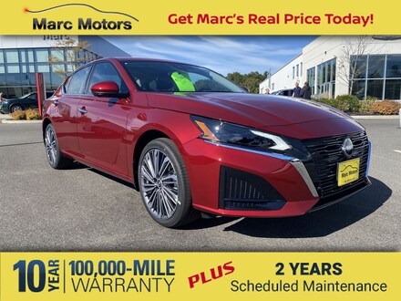 2025 Nissan Altima SL Sedan