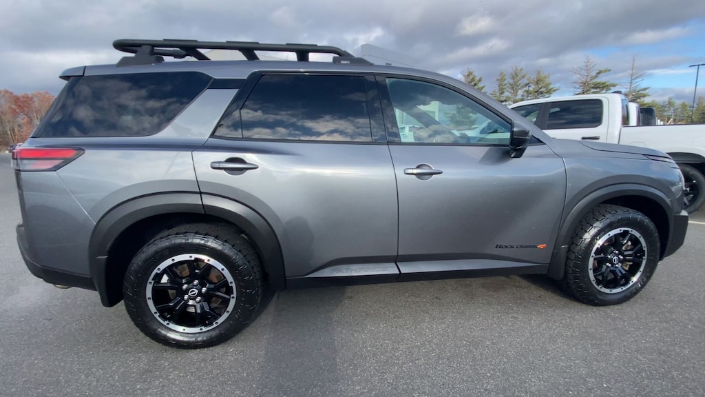 Used 2023 Nissan Pathfinder SUV