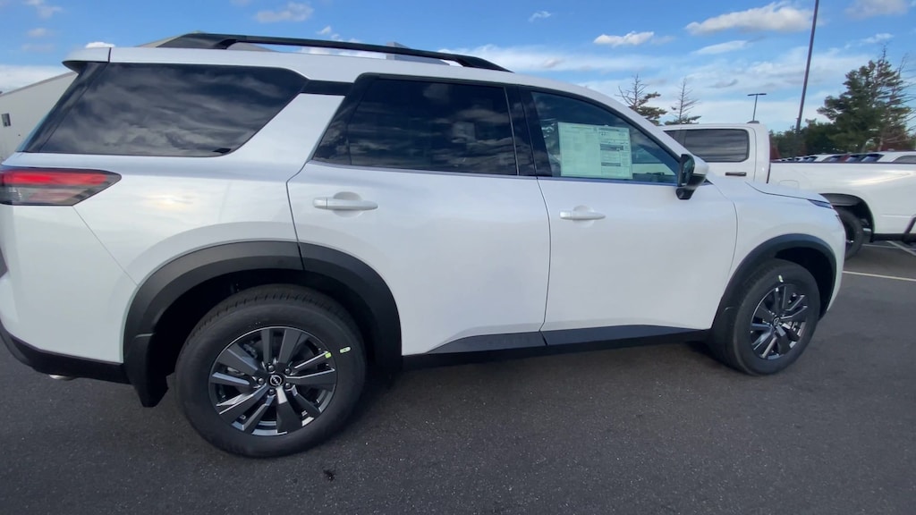 New 2025 Nissan Pathfinder SV SUV