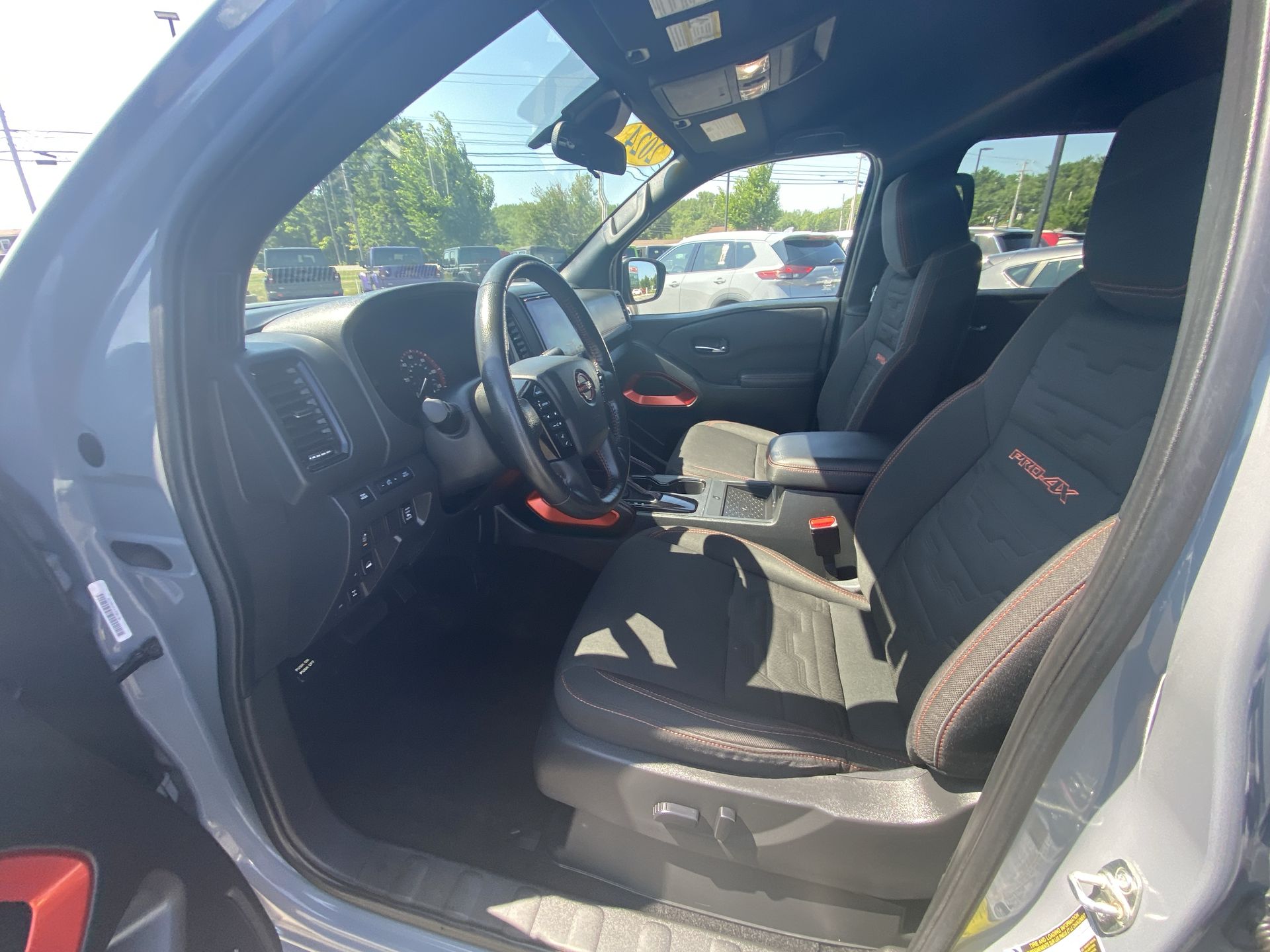 2024 Nissan Frontier PRO-4X - Photo 11