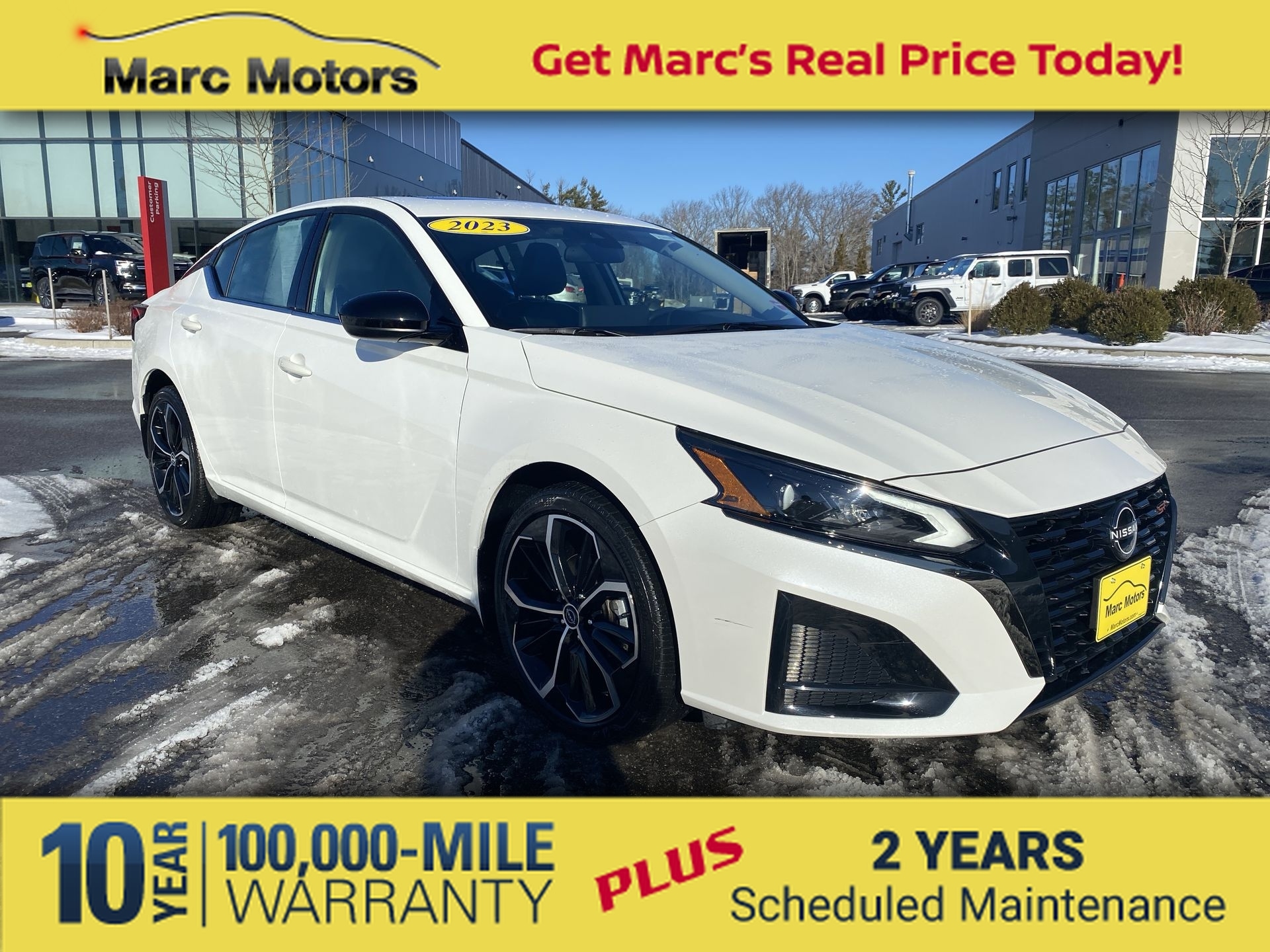 2023 Nissan Altima SR's photo