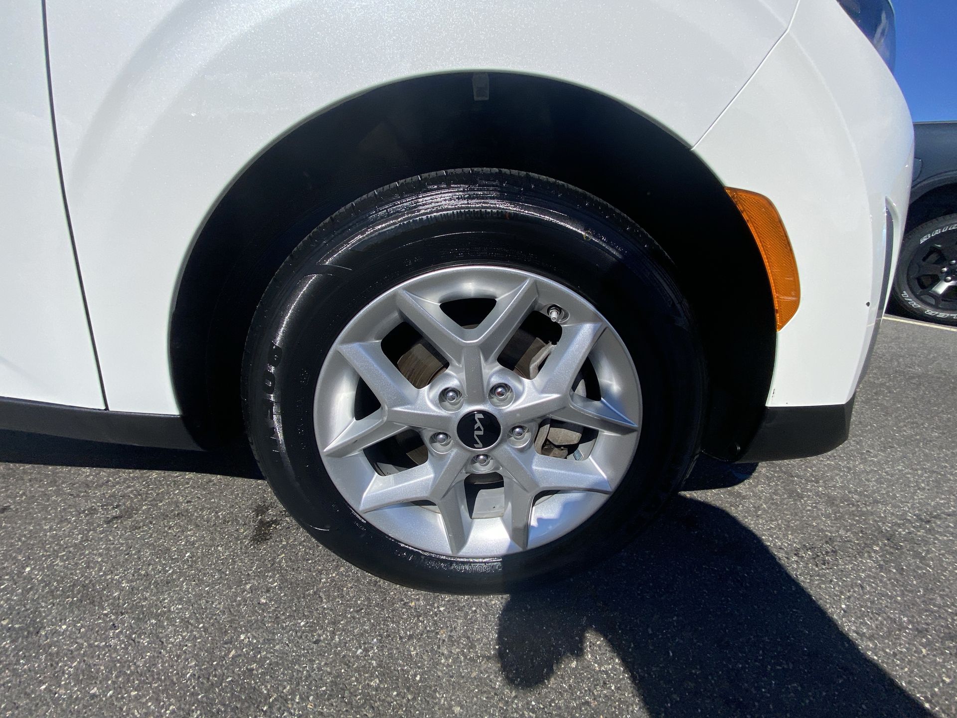 2024 Kia Soul LX - Photo 10