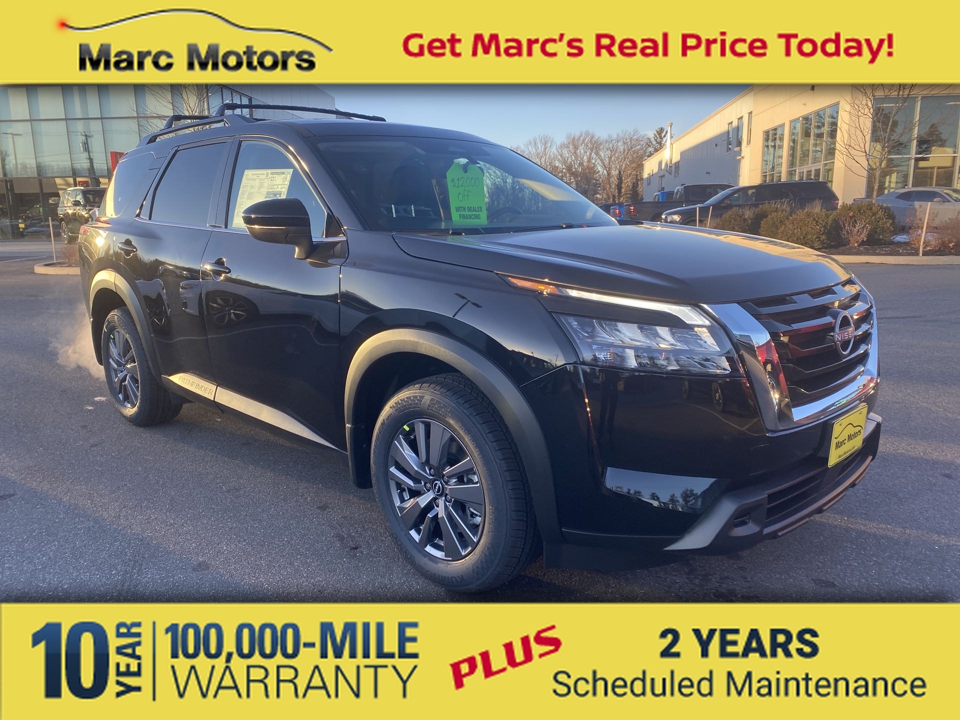 2025 Nissan Pathfinder SV's photo