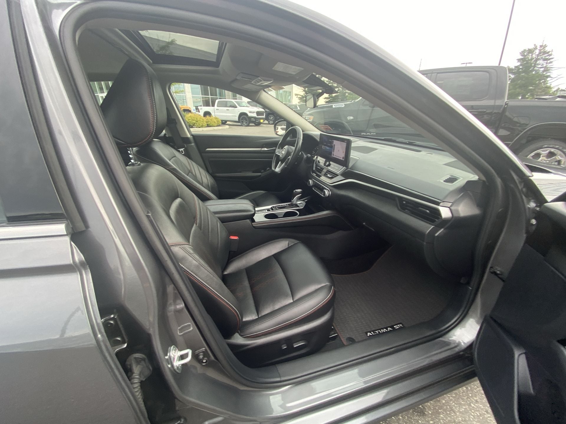 2024 Nissan Altima SR - Photo 24
