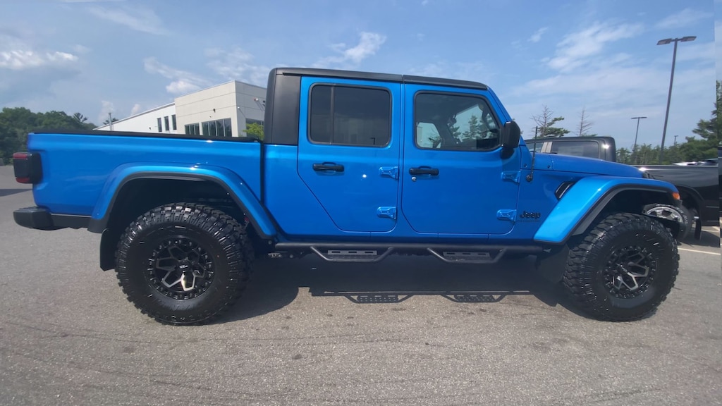 Used 2021 Jeep Gladiator Sport Truck Crew Cab