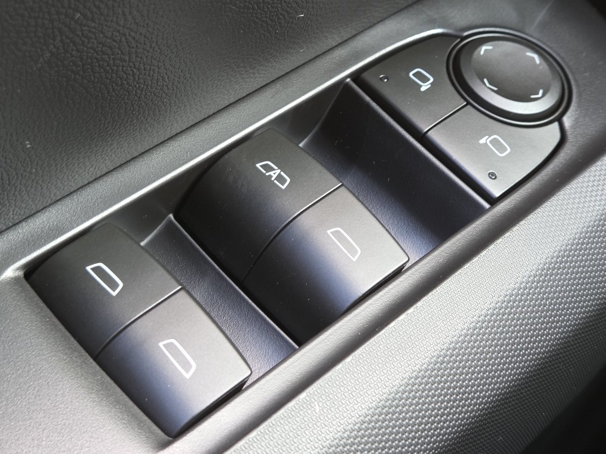 2026 Chevrolet Colorado Trail Boss - Photo 32