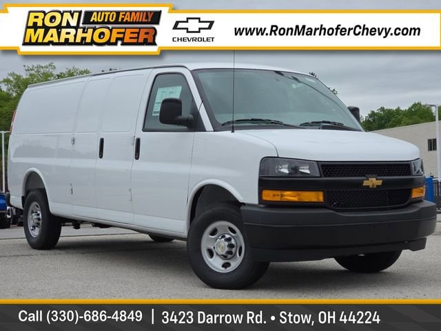 2026 Chevrolet Express 3500 Extended Work Van's photo