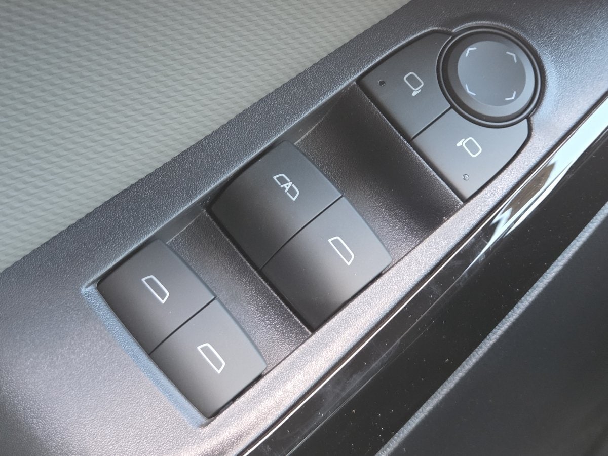 2027 Chevrolet Equinox LT - Photo 36