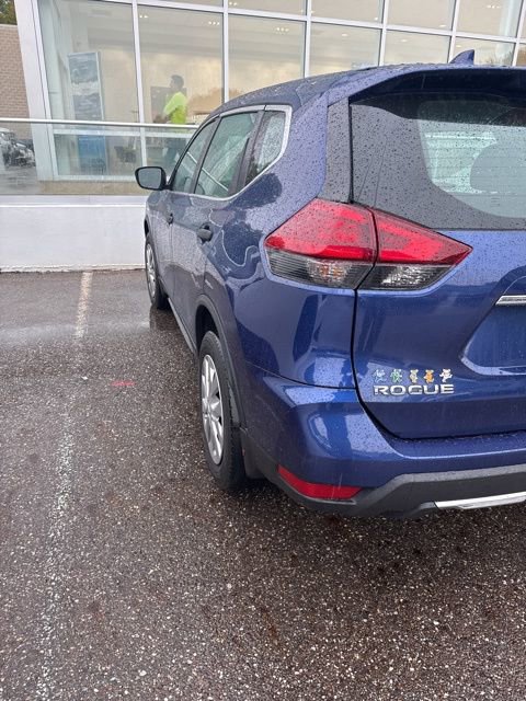 2020 Nissan Rogue photo 2