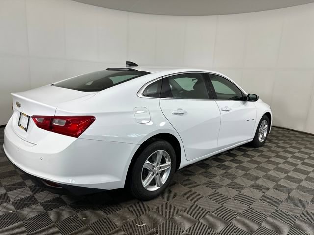 2023 Chevrolet Malibu LS photo 3