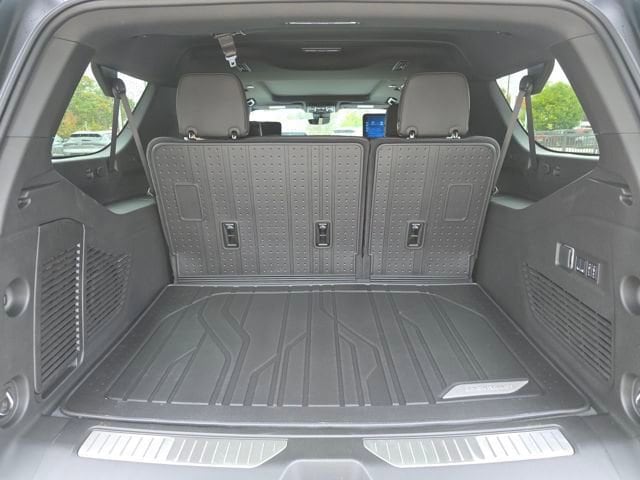 2026 Chevrolet Suburban Premier - Photo 25