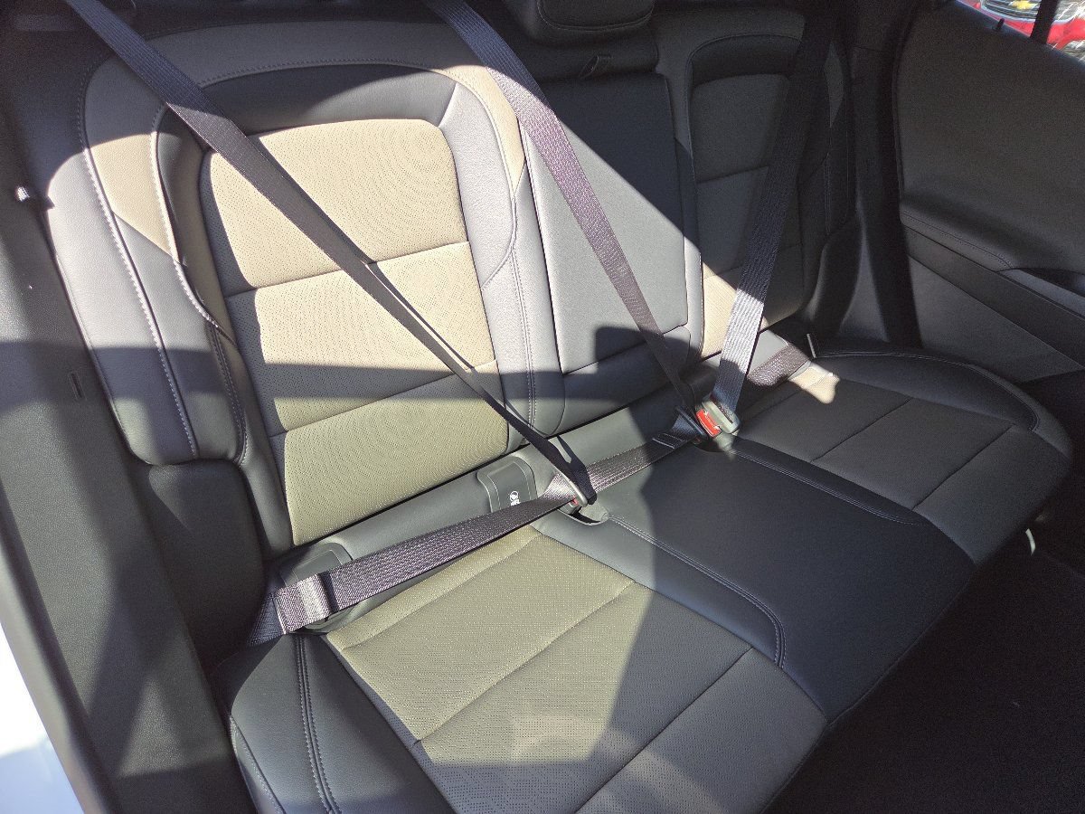 2027 Chevrolet Equinox LT - Photo 25