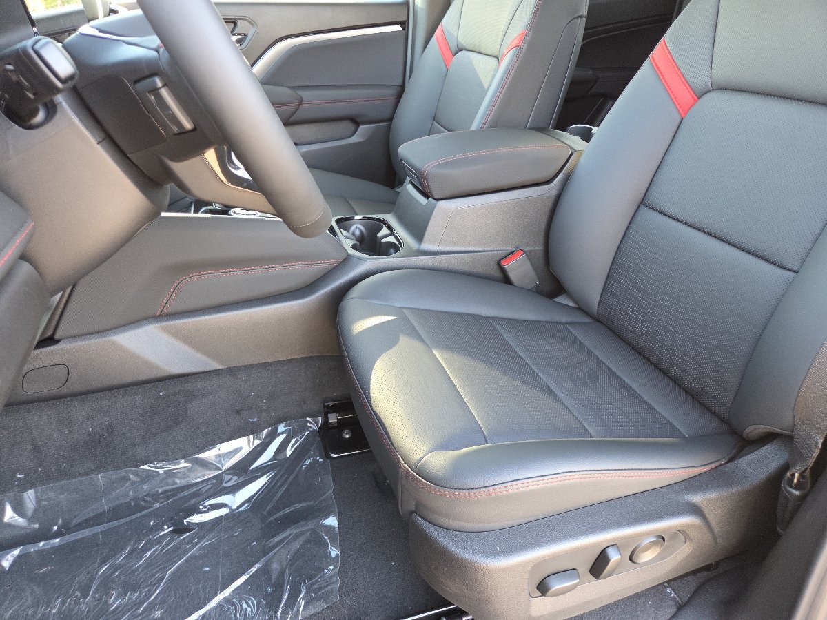 2026 Chevrolet Colorado Z71 - Photo 27