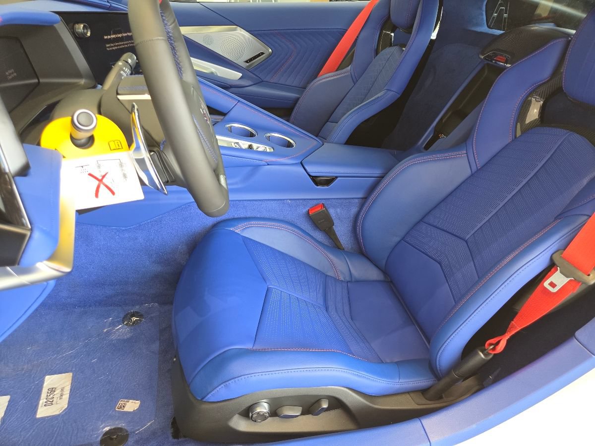 2027 Chevrolet Corvette 3LT - Photo 28