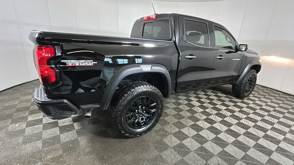 Used 2024 Chevrolet Colorado Trail Boss Truck Crew Cab
