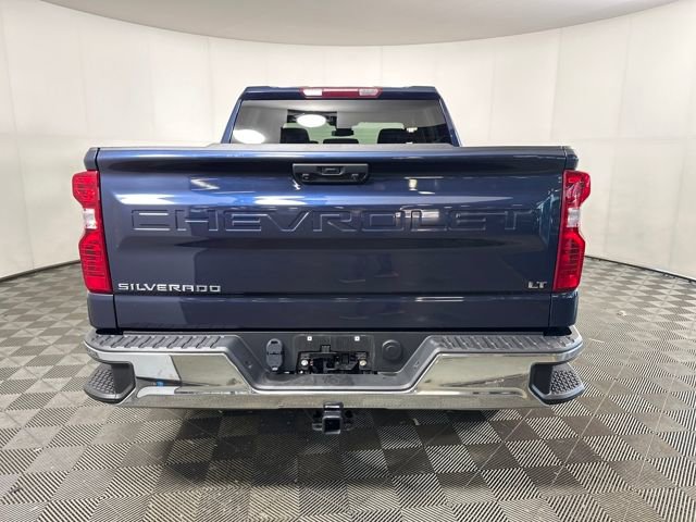2022 Chevrolet Silverado photo 4