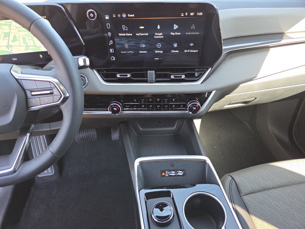 2027 Chevrolet Equinox LT - Photo 38