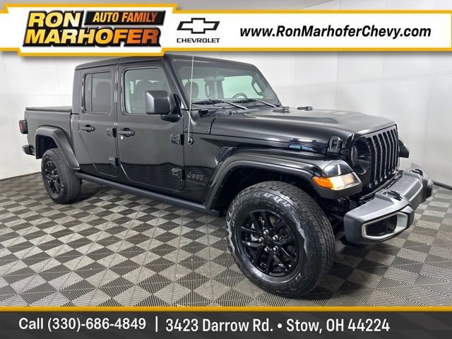 2021 Jeep Gladiator Sport S's photo