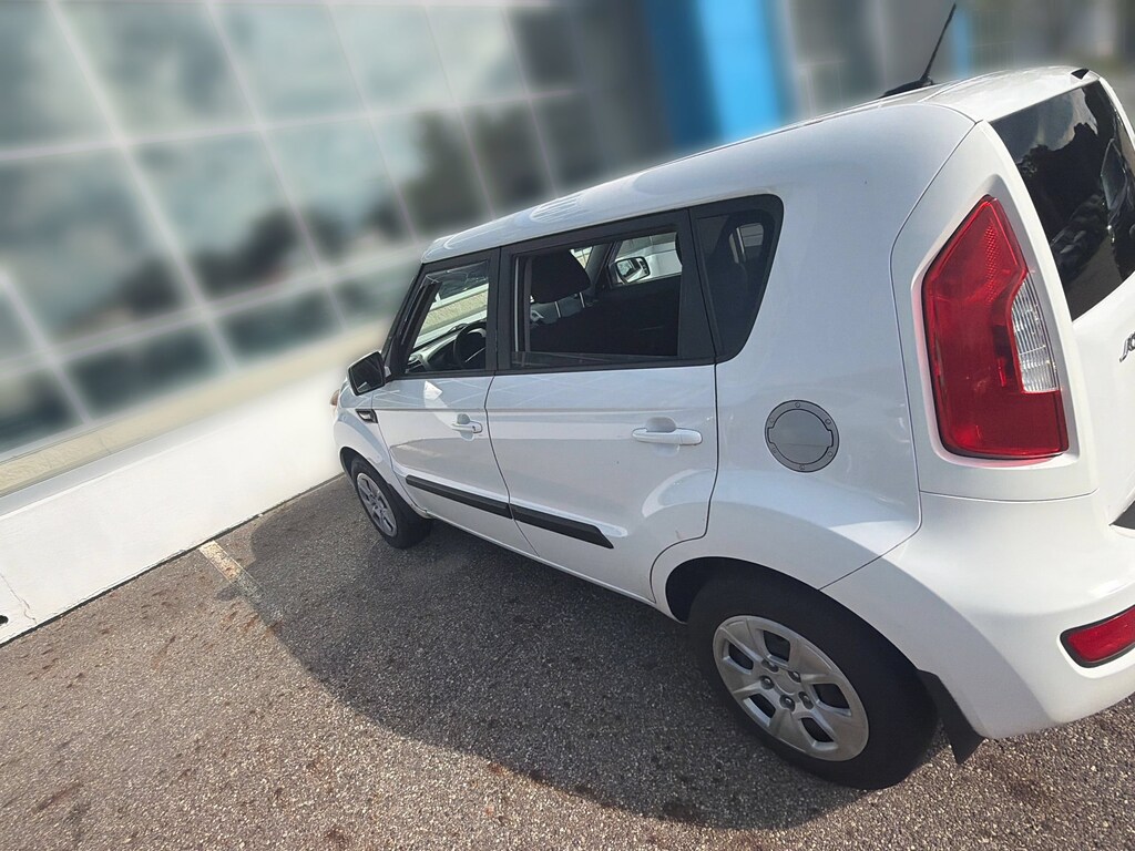 Used 2012 Kia Soul Base Hatchback