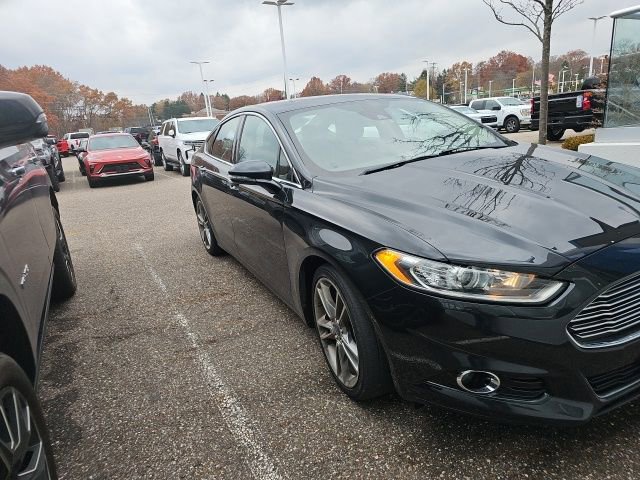 2015 Ford Fusion Titanium photo 2